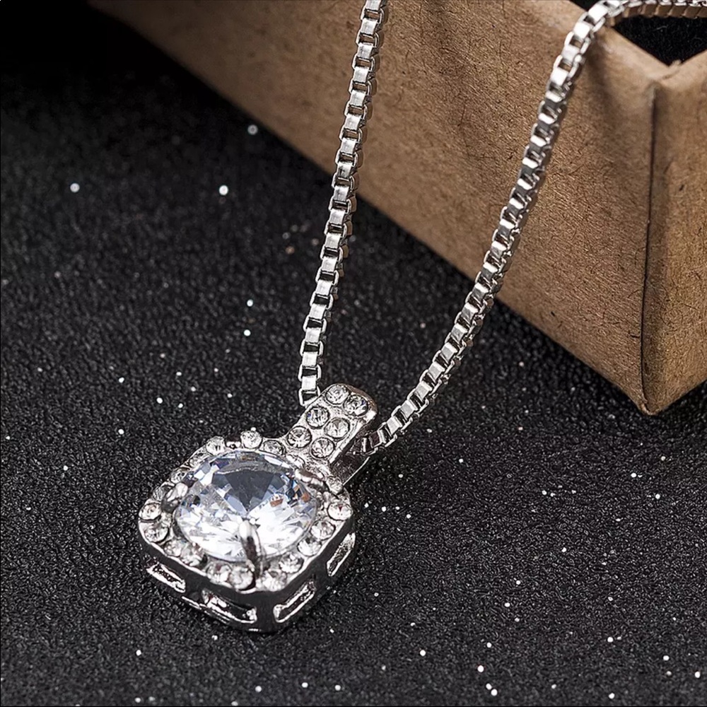 Square Rhinestone Crystal Zircon Pendant - Picture 4 of 8
